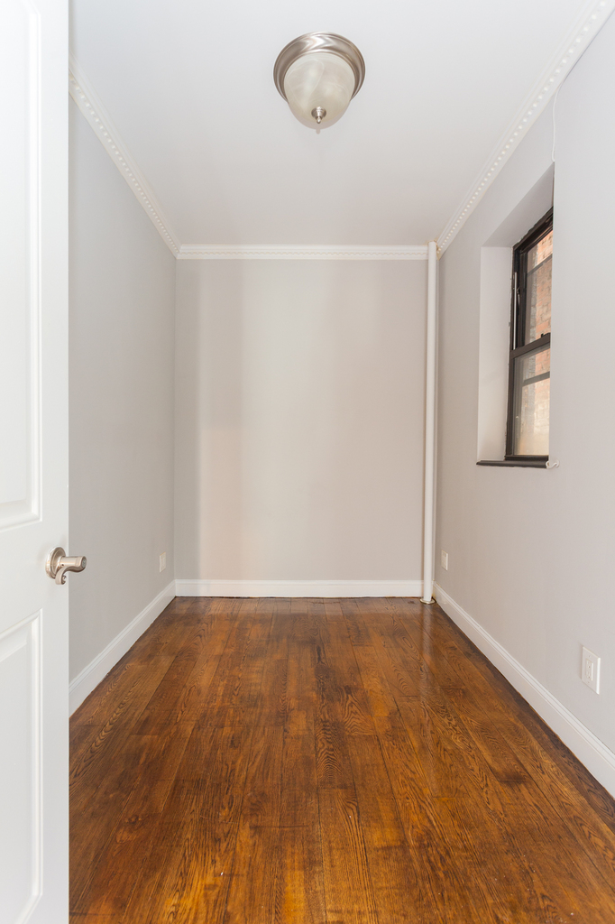 10th Avenue and 50th Street - Photo 4