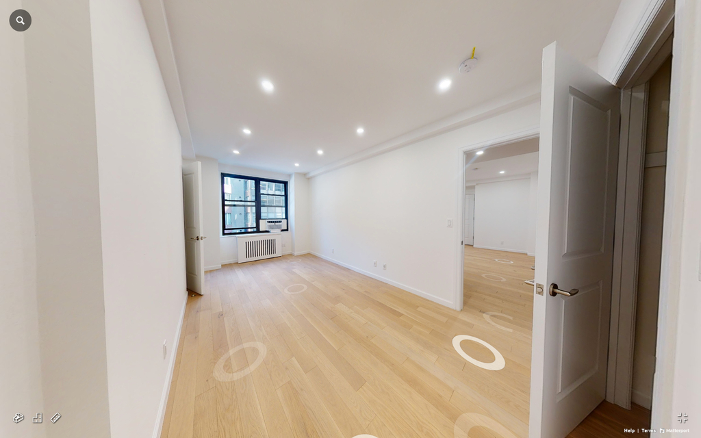 160 East 48th Street - Photo 5