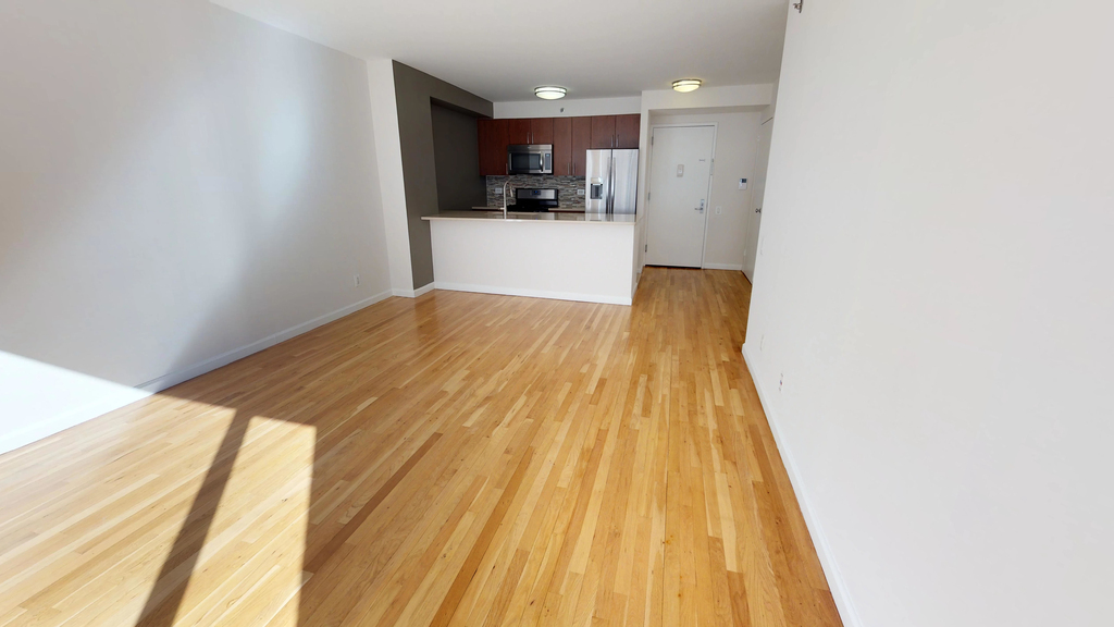 120 West 21st Street - Photo 2