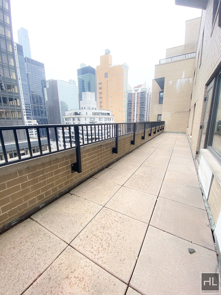 301 East 47th Street - Photo 1