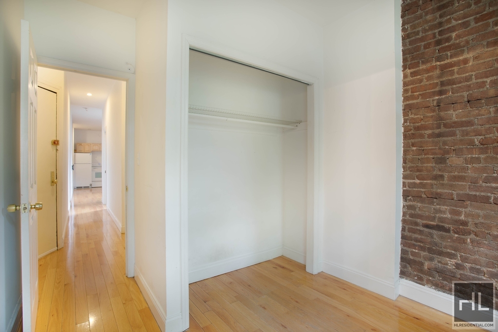 21 Adelphi Street - Photo 2