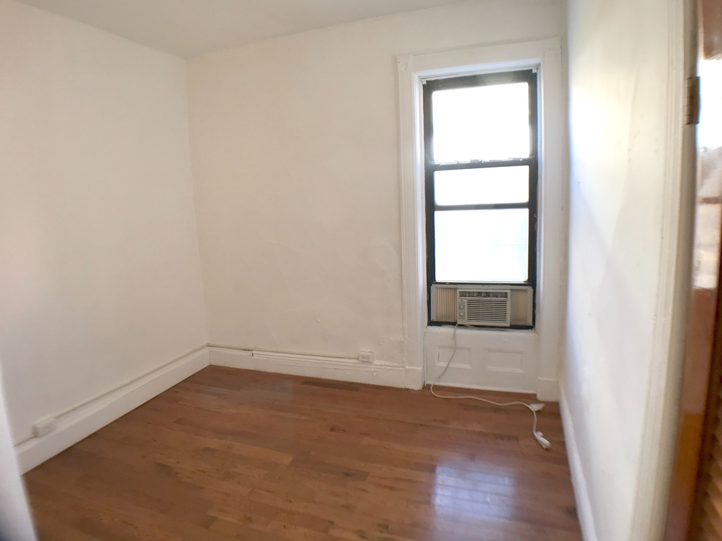 294 7th Avenue - Photo 6