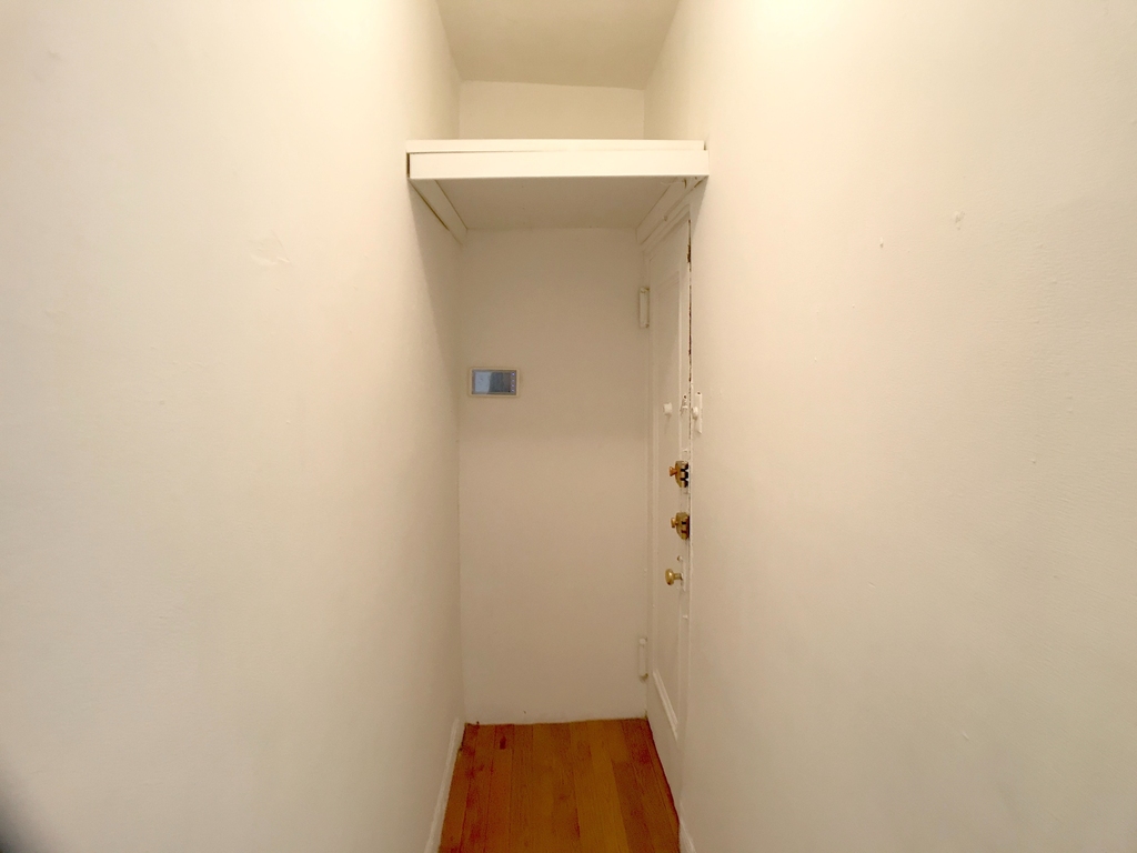 294 7th Avenue - Photo 10