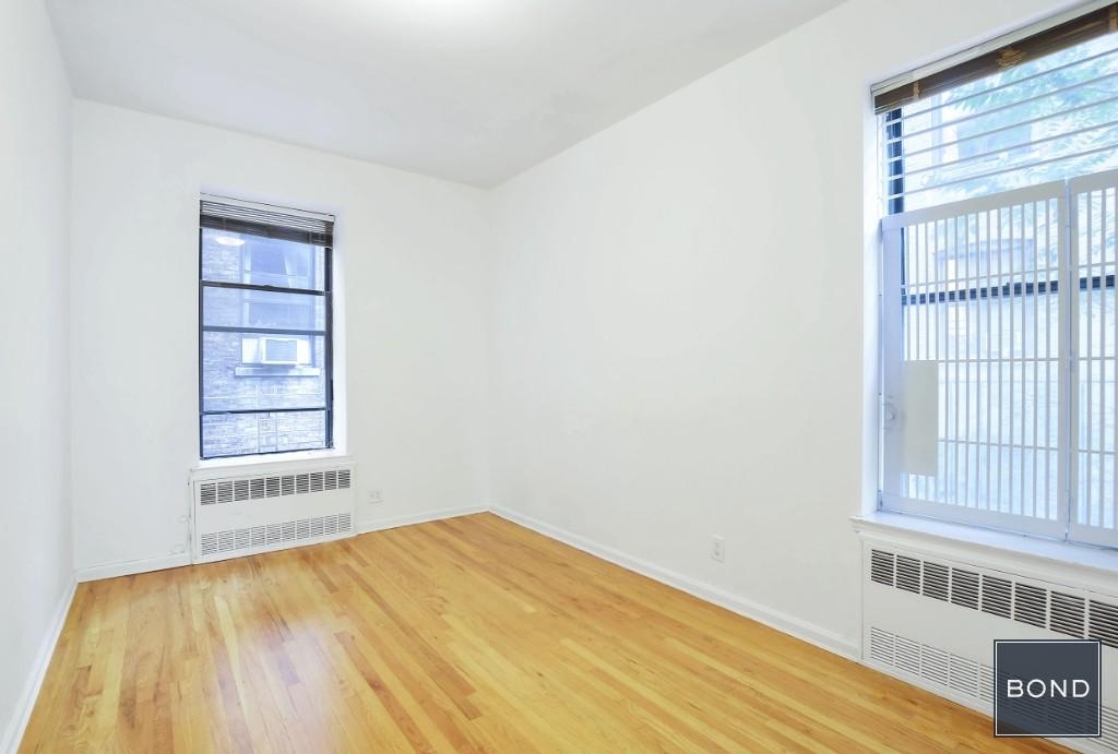 310 West 80th - Photo 2