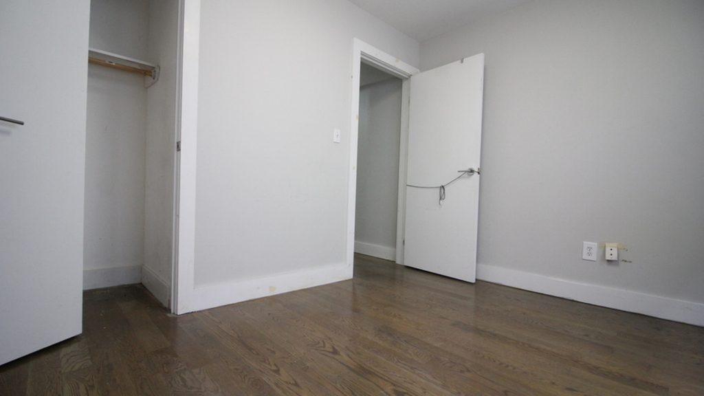 805 Marcy Avenue - Photo 5