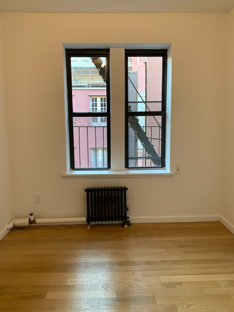 240 West 15th Street - Photo 2