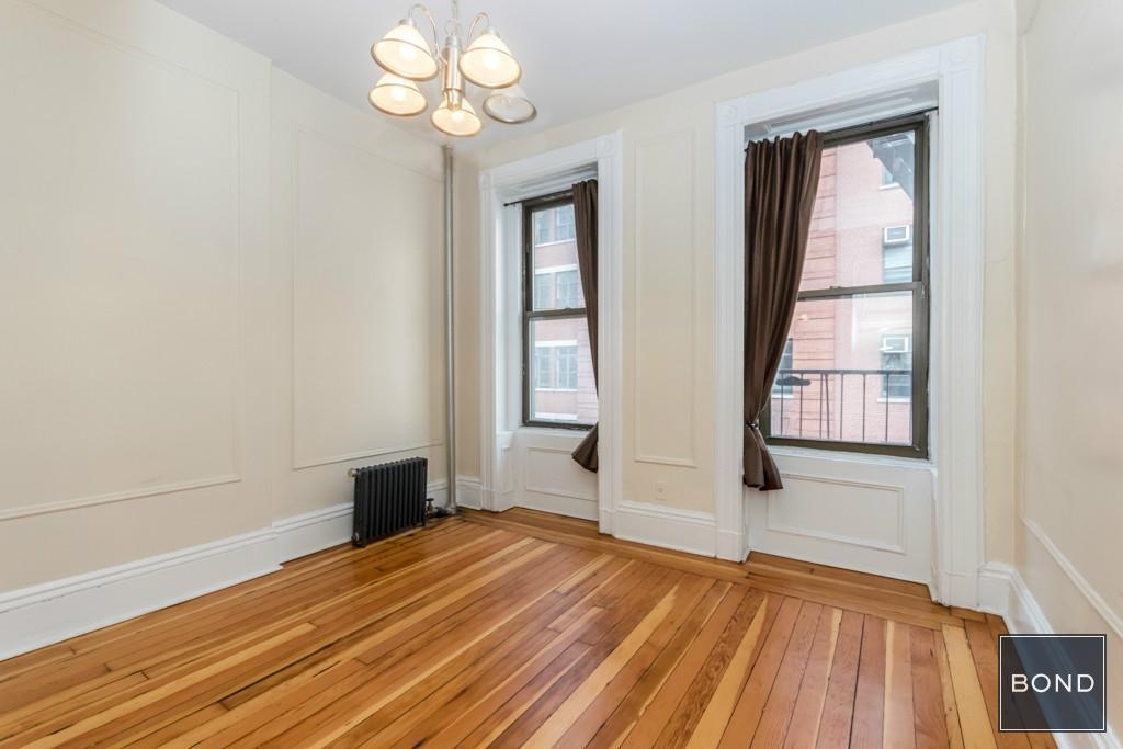 158 West 15th Street - Photo 2