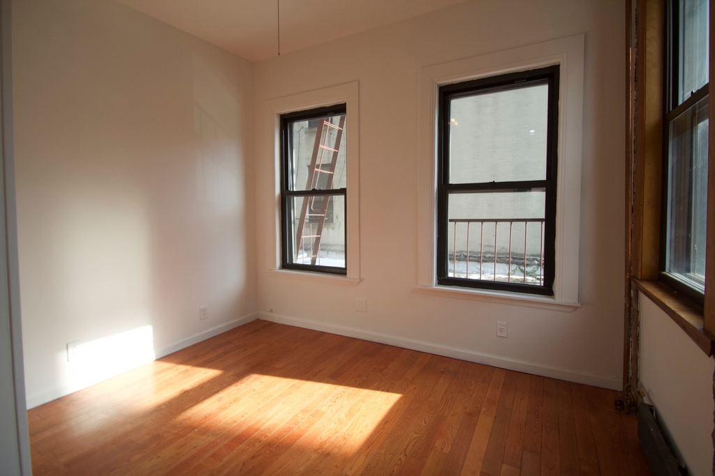 401 East 115th Street - Photo 9