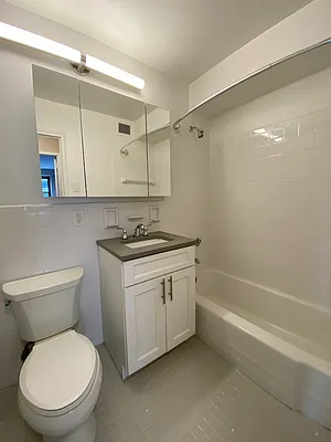 305 East 86th Street - Photo 5