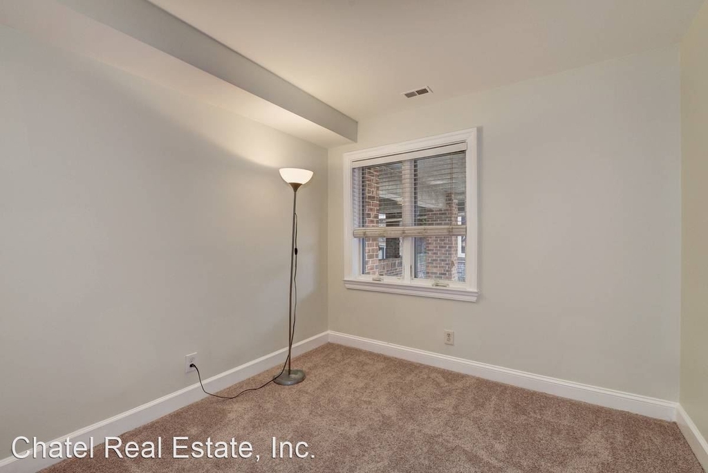 1240 Eton Court, Nw - Photo 10