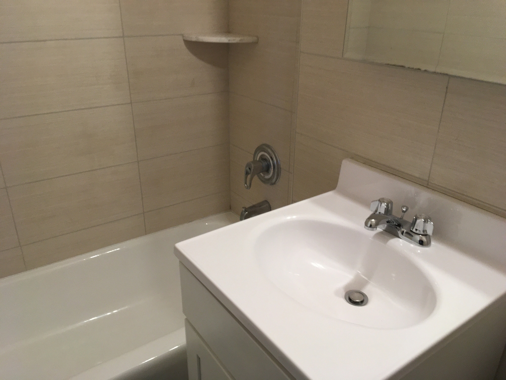 86-35 21 Avenue Bensonhurst - Photo 3