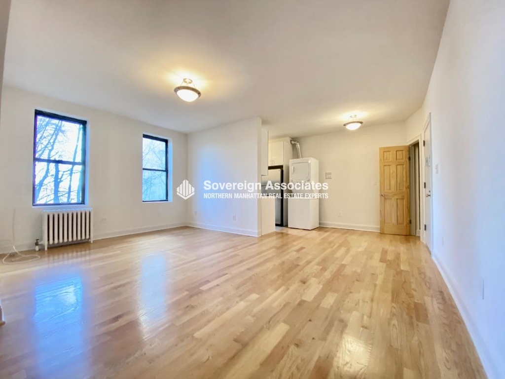 282 Cabrini Boulevard - Photo 0