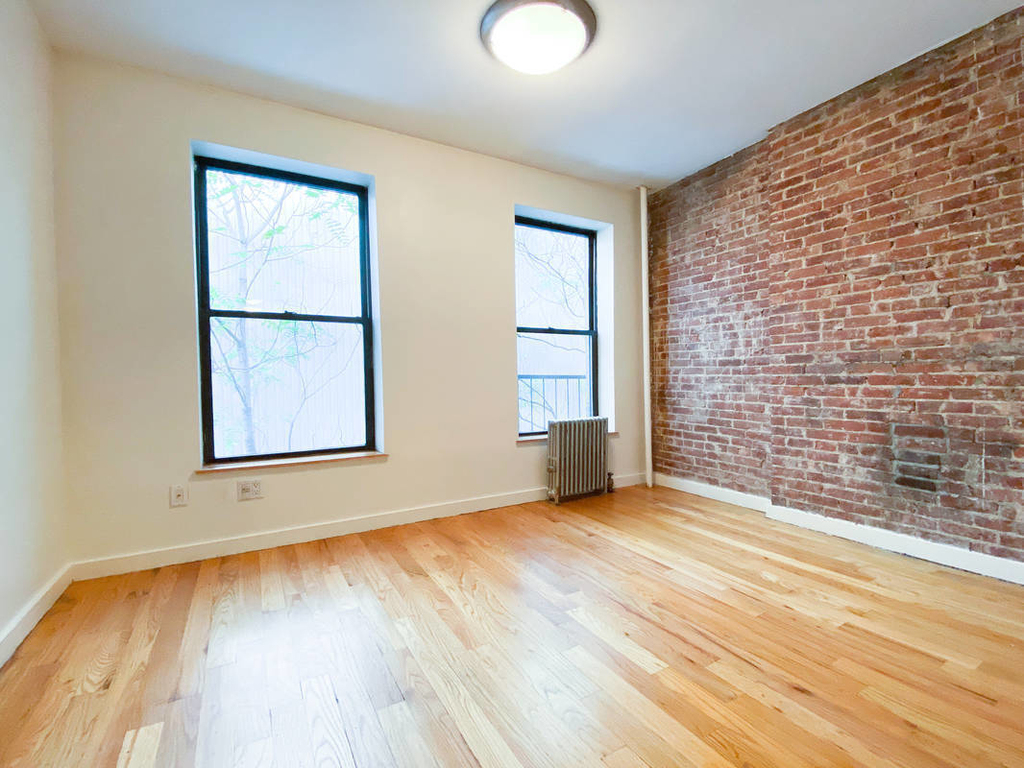 435 West 54th Street - Photo 0