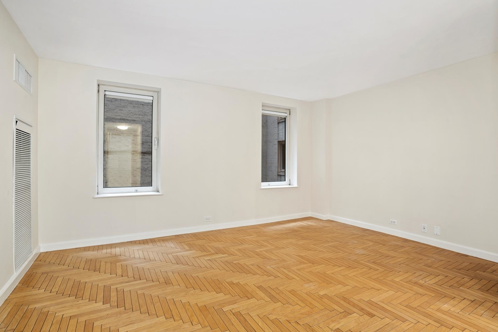 106  Central Park S - Photo 10