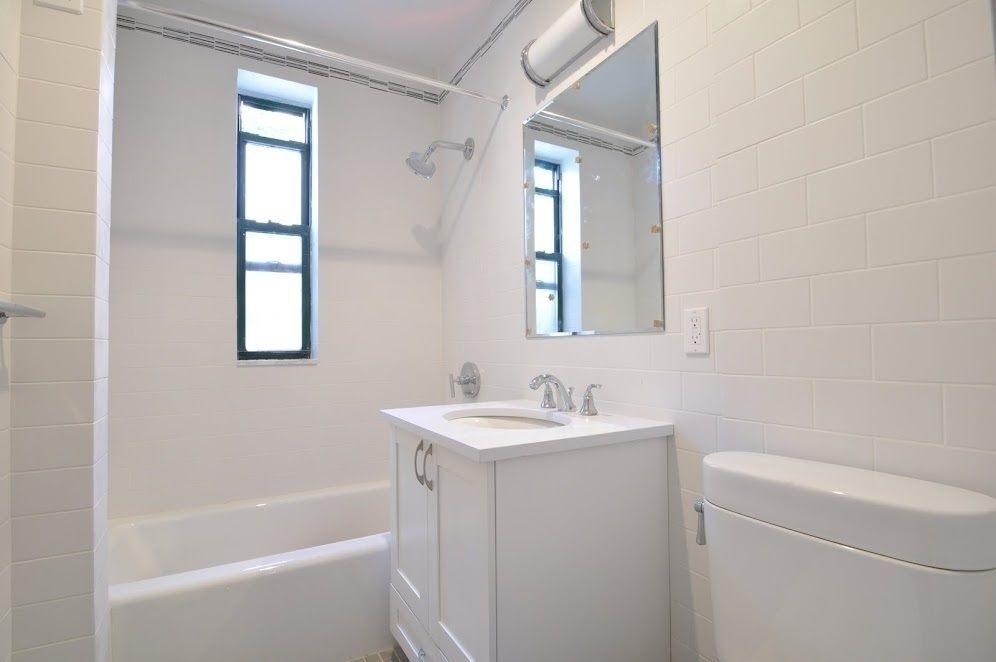 266 East 70th Street - Photo 6