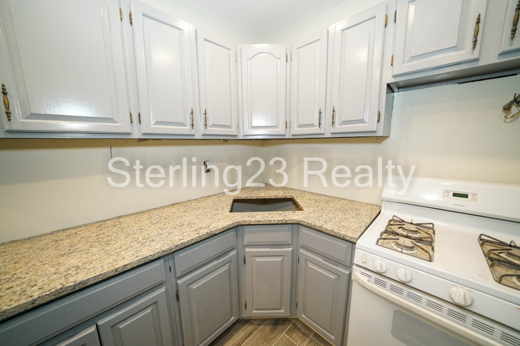 21-8 23rd Street - Photo 8