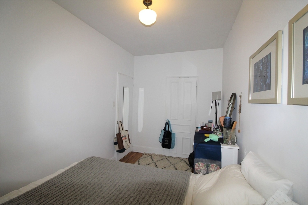 83 8th Avenue - Photo 4