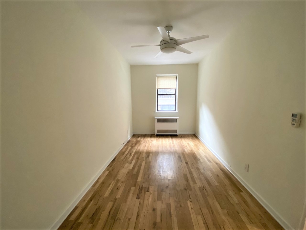 29 East 20th Street - Photo 2