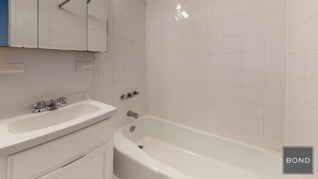 348 East 87 Street - Photo 6