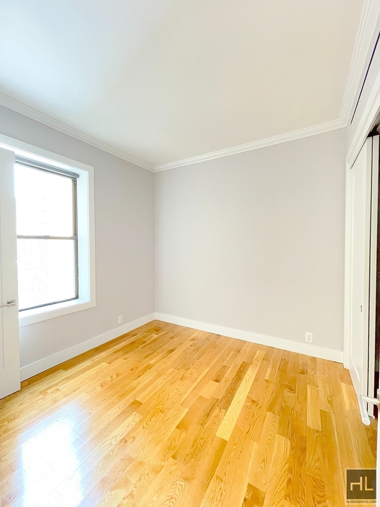 252 West 76th Street - Photo 6