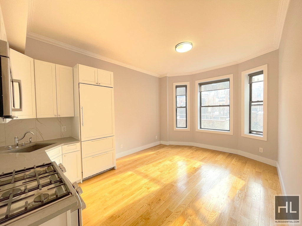 252 West 76th Street - Photo 1