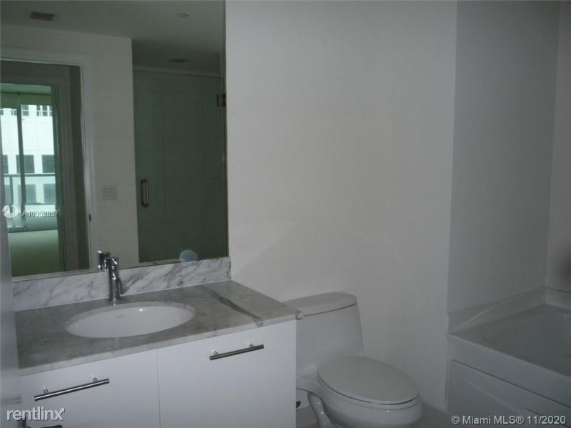 500 Brickell Ave - Photo 7