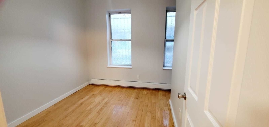 1601 Park Place - Photo 2