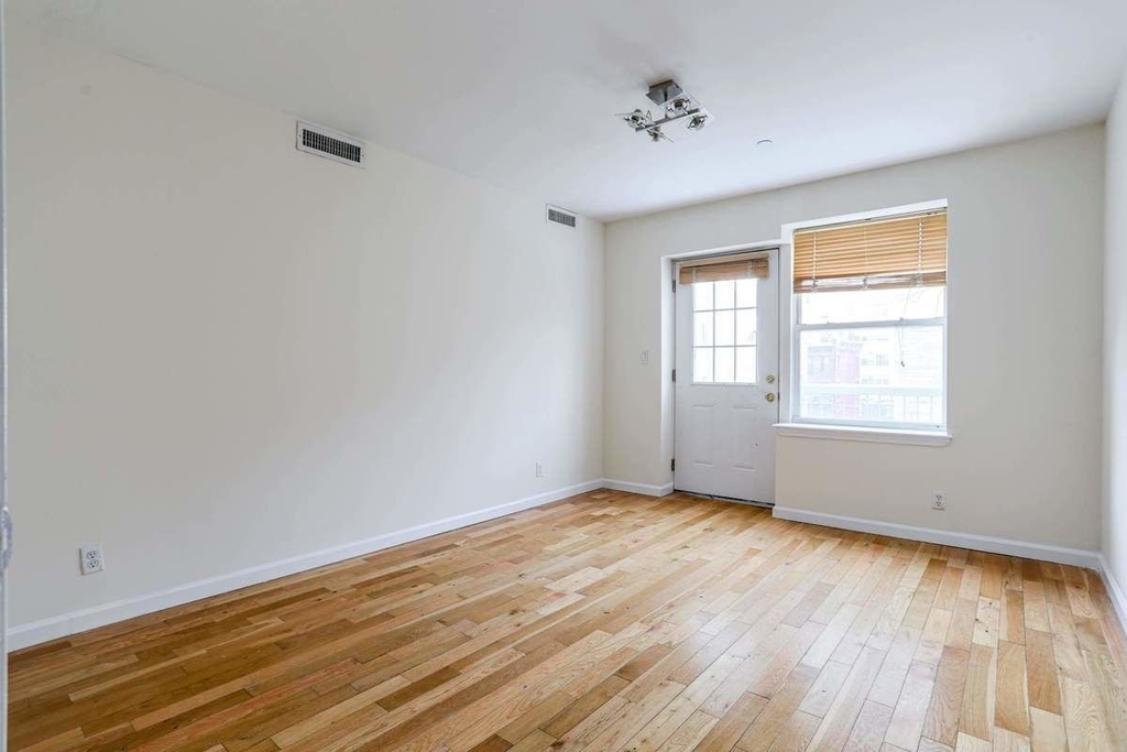 238A Franklin Avenue - Photo 5