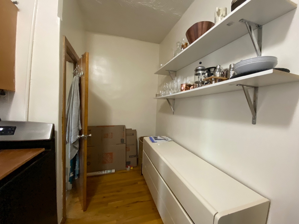 322 Rodney Street - Photo 3