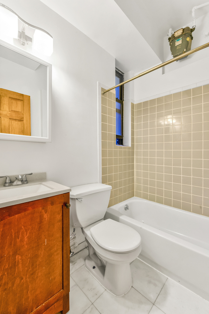 354 East 66th Street - Photo 6