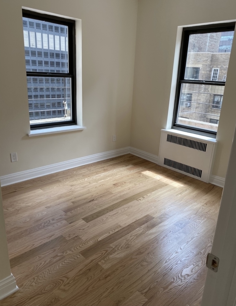 141 East 56th Street - Photo 9