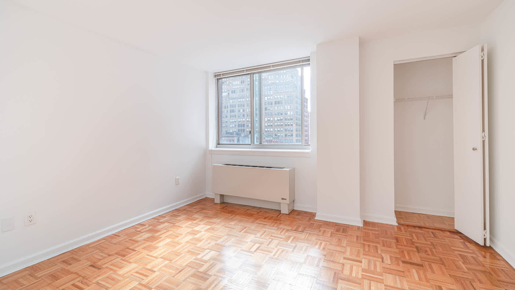 400 West 37th St - Photo 19