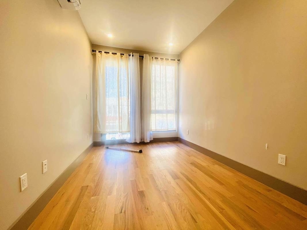 1140 Dekalb Ave #1B Brooklyn - Photo 2