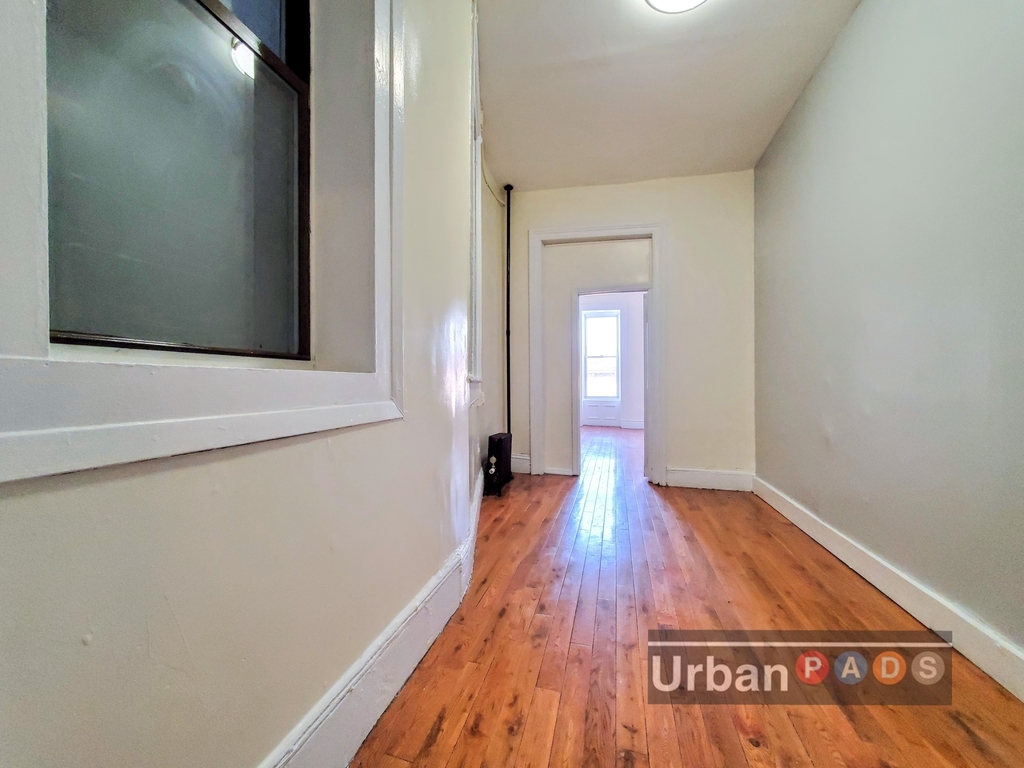 334 Hart Street - Photo 8