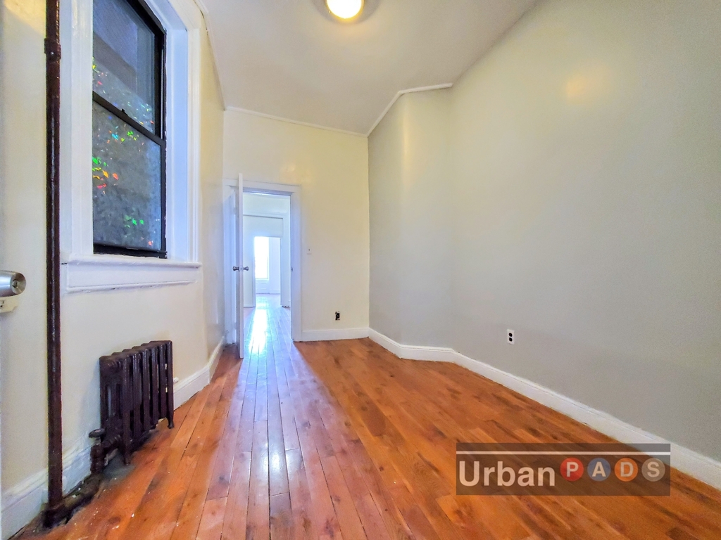 334 Hart Street - Photo 9