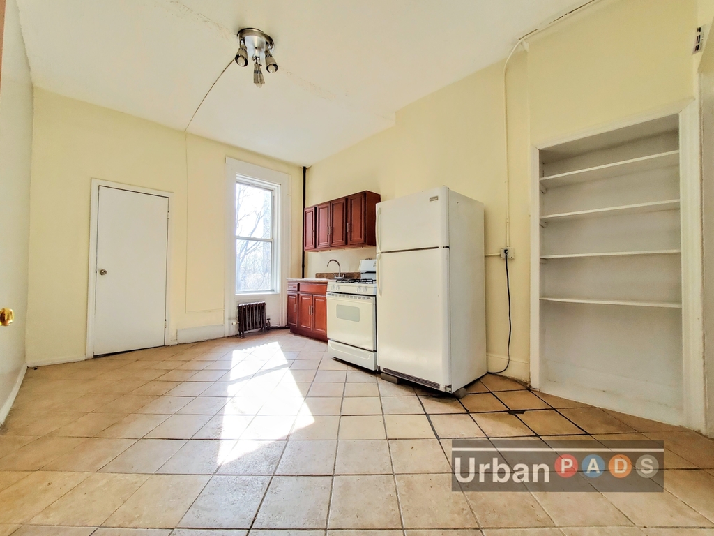 334 Hart Street - Photo 4