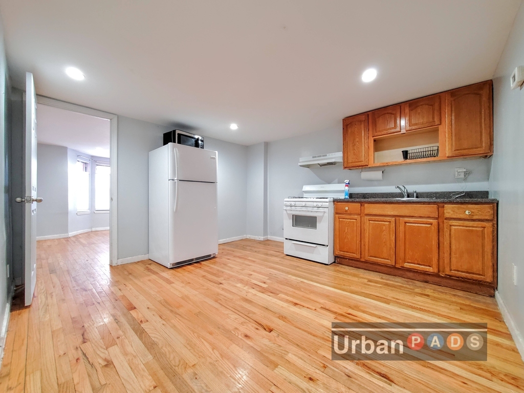 440 Lafayette Avenue - Photo 4