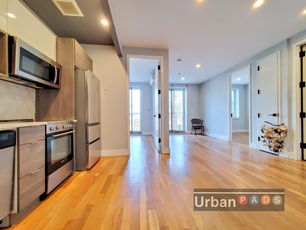 743 Lafayette Avenue - Photo 0