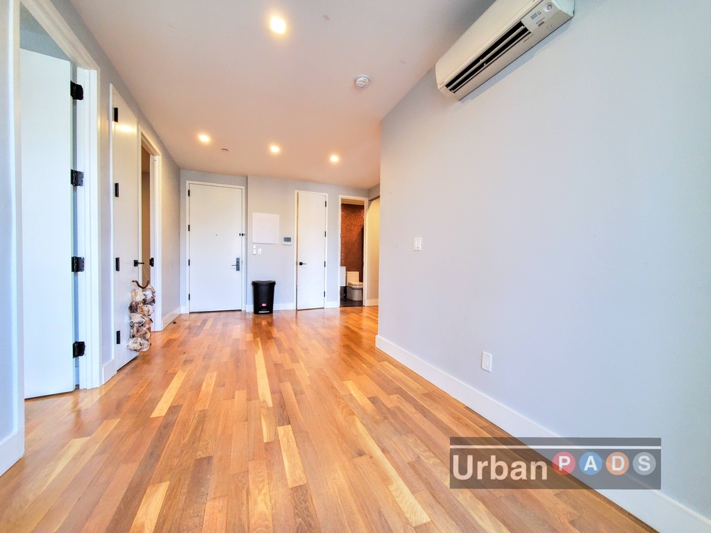 743 Lafayette Avenue - Photo 3