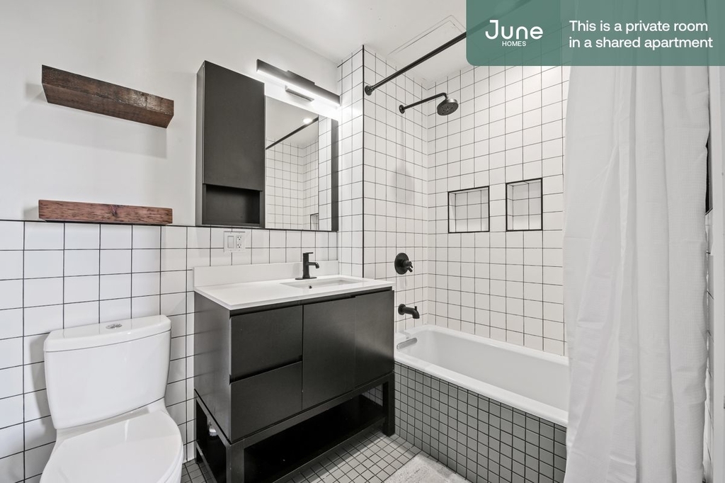 151 Tompkins Avenue - Photo 8