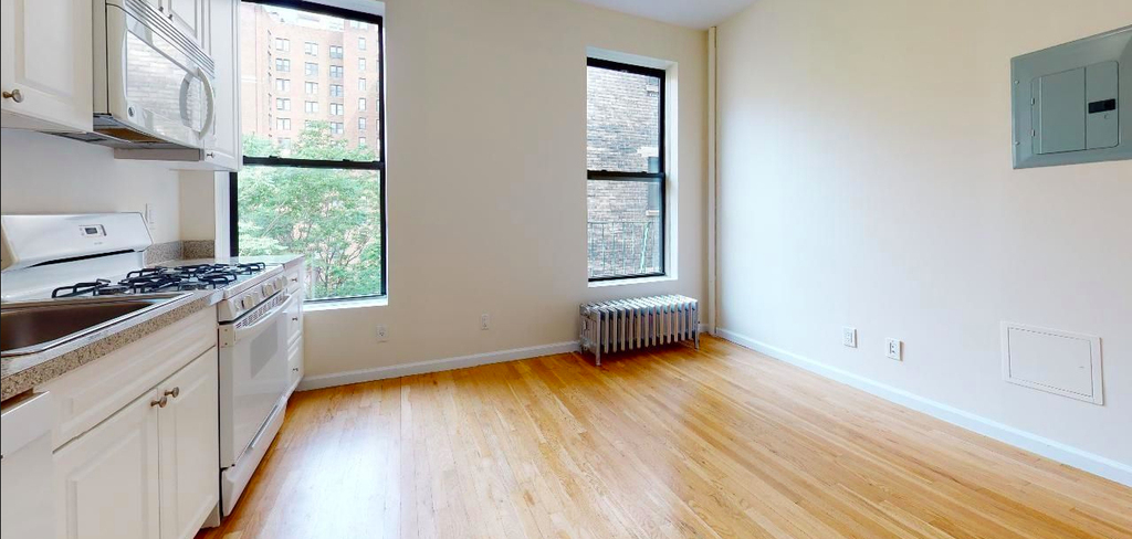 53 West 72nd Street - Photo 1