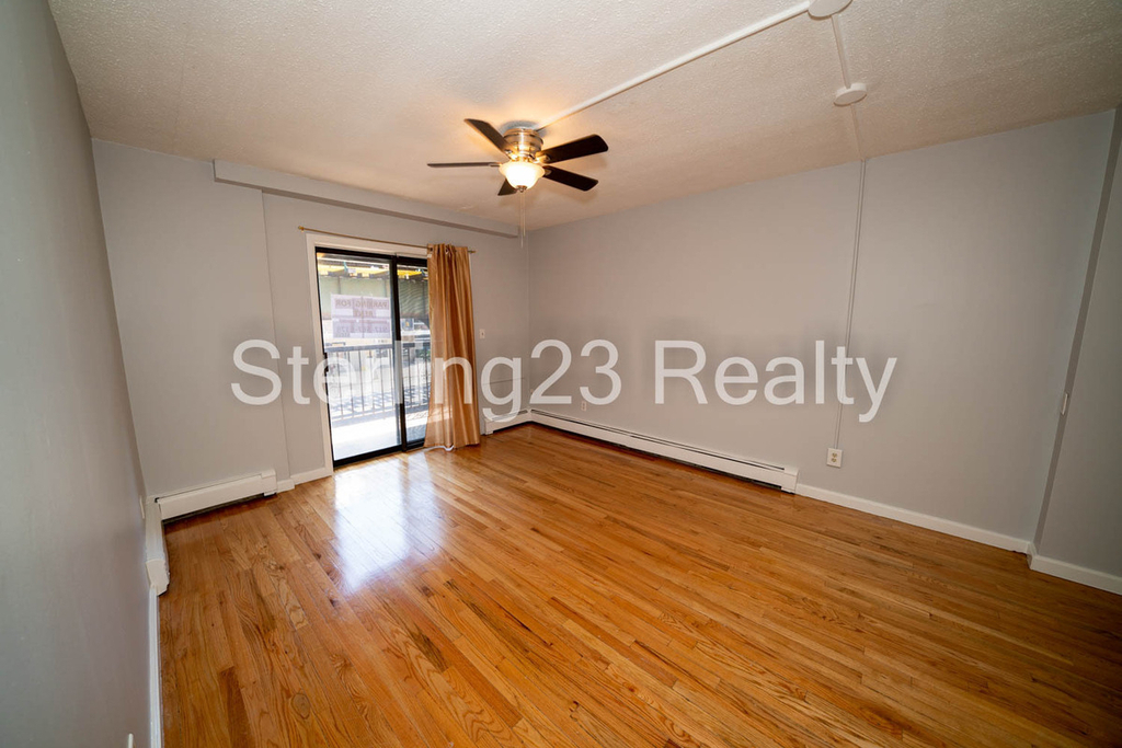 32-44 31st Street - Photo 4