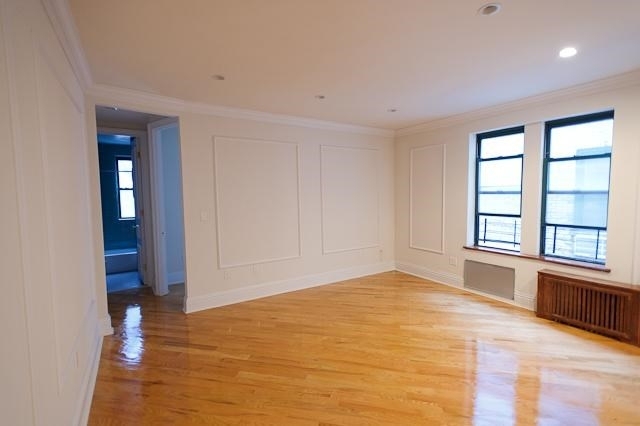 226 East 70th Street - Photo 2