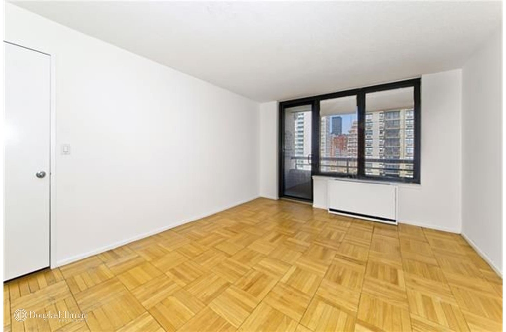 330 East 38th St - Photo 1