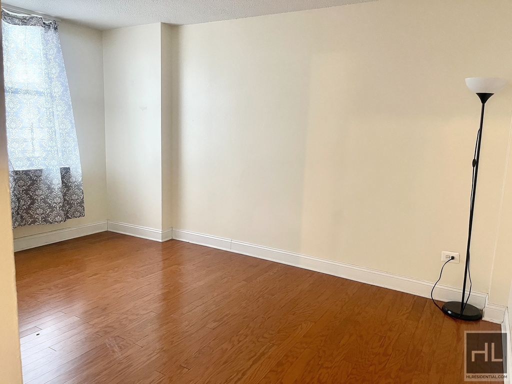 3333 Broadway - Photo 3