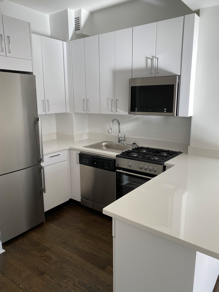 235 West 22nd Street - Photo 1