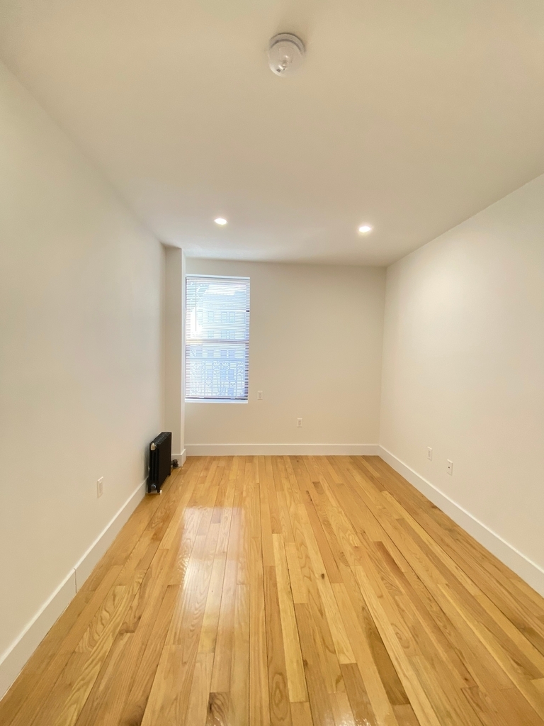 3505 Broadway - Photo 5