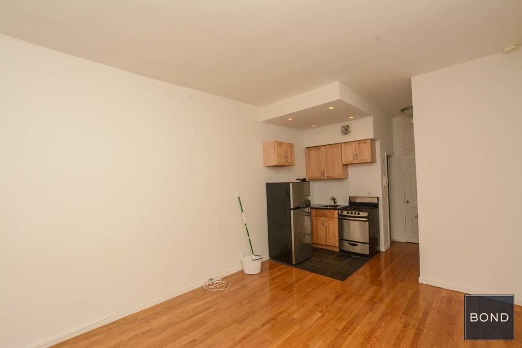 347 East 76 Street - Photo 1