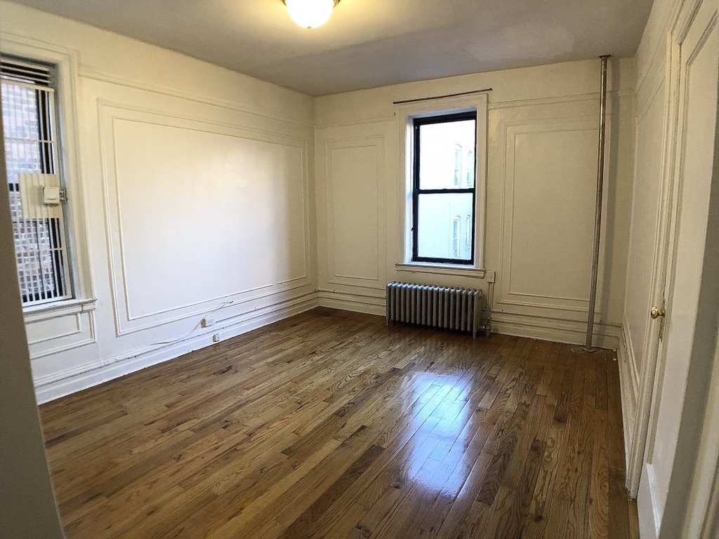 W 161 St - Photo 2