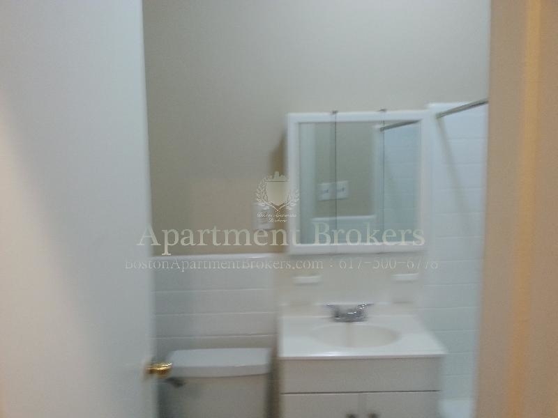 1094 Boylston St. - Photo 2